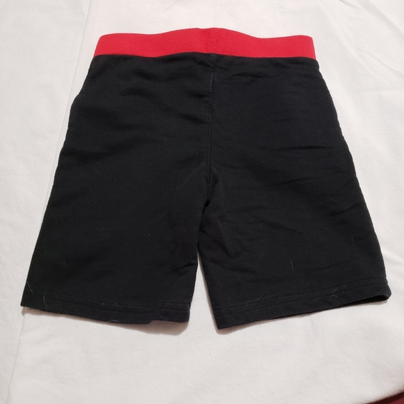 Shorts - Picture 2 of 3